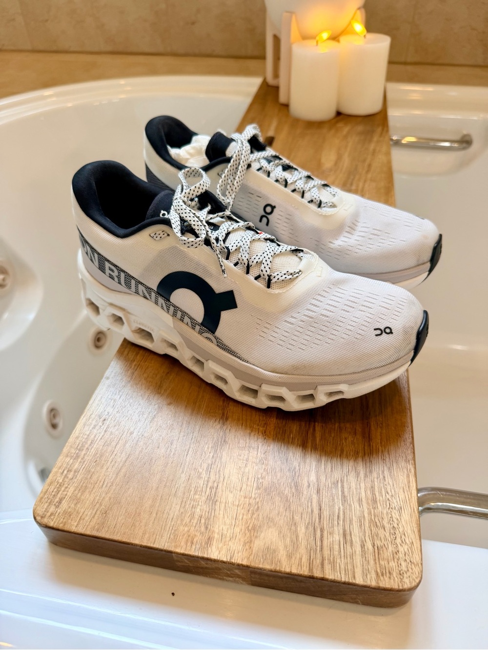 On Cloudmonster 2 in Women's Size 9.5